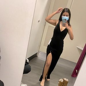 Elegant Thigh Slit Gown 💃🏾 Worn for 2 hours!